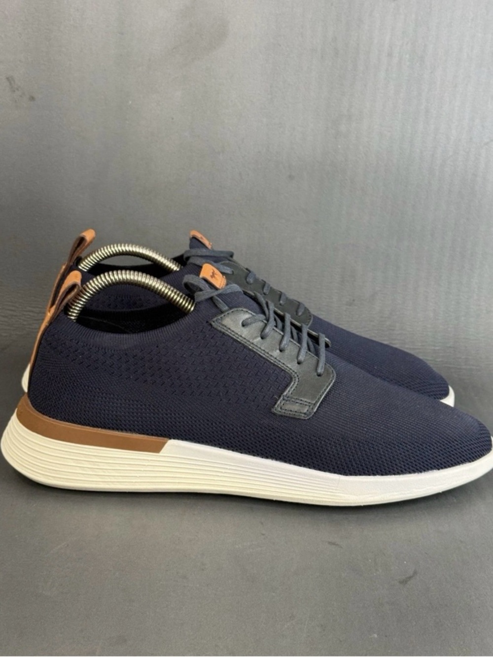 Men’s Wolf & Shepherd SwiftKnit Derby sneaker shoes blue size 9